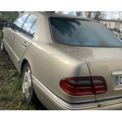 MERCEDES CLASSE E W210 FEU...