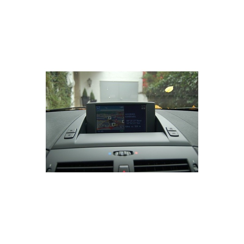 BMW X3 E83 16.9 ECRAN GPS MOTORISE